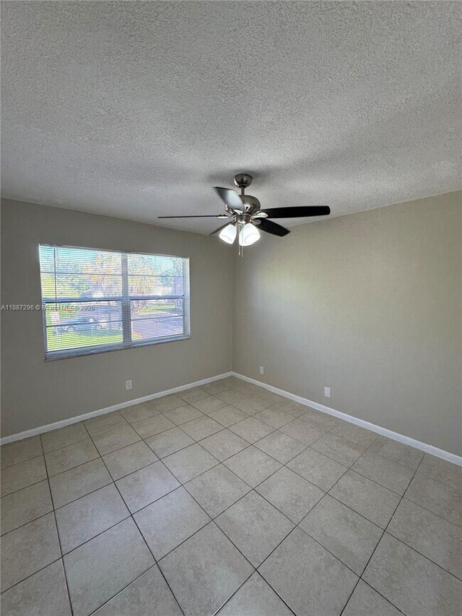 Building Photo - 7205 W Sunrise Blvd