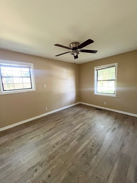 Building Photo - 203 Vienna Cir