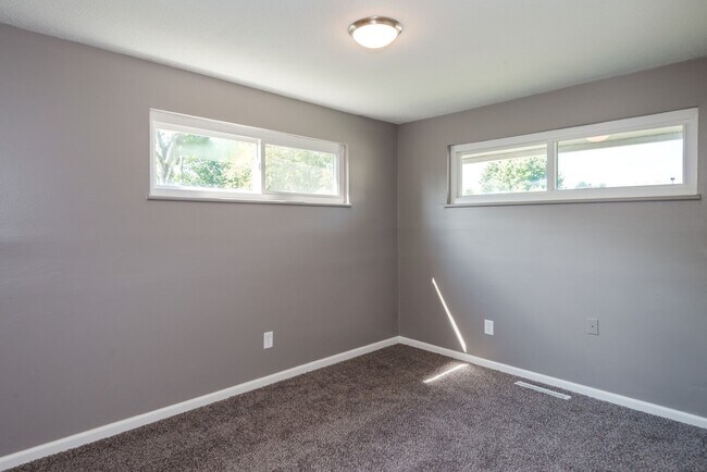 Building Photo - 6450 Chippingdon Dr