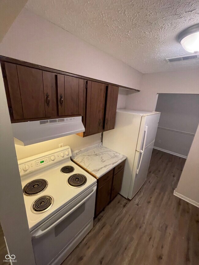 Building Photo - 1410 E Jefferson St