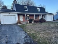 Building Photo - 4551 W Lake Rd