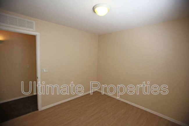 Building Photo - 21883 W Cocopah St