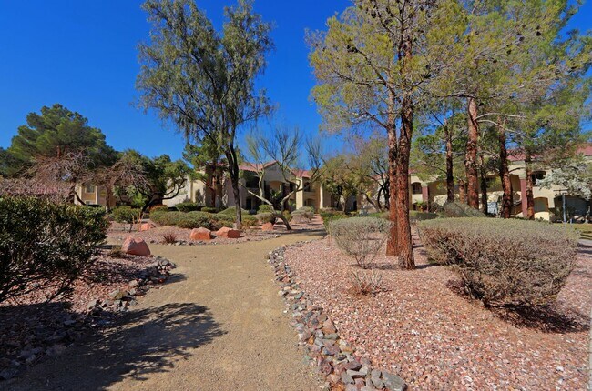 Building Photo - 2750 S Durango Dr
