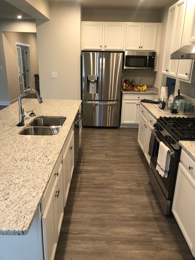 Building Photo - 2198 Craven Ln