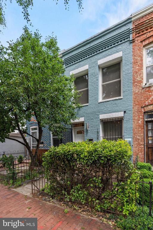 Building Photo - 1537 Marion St NW