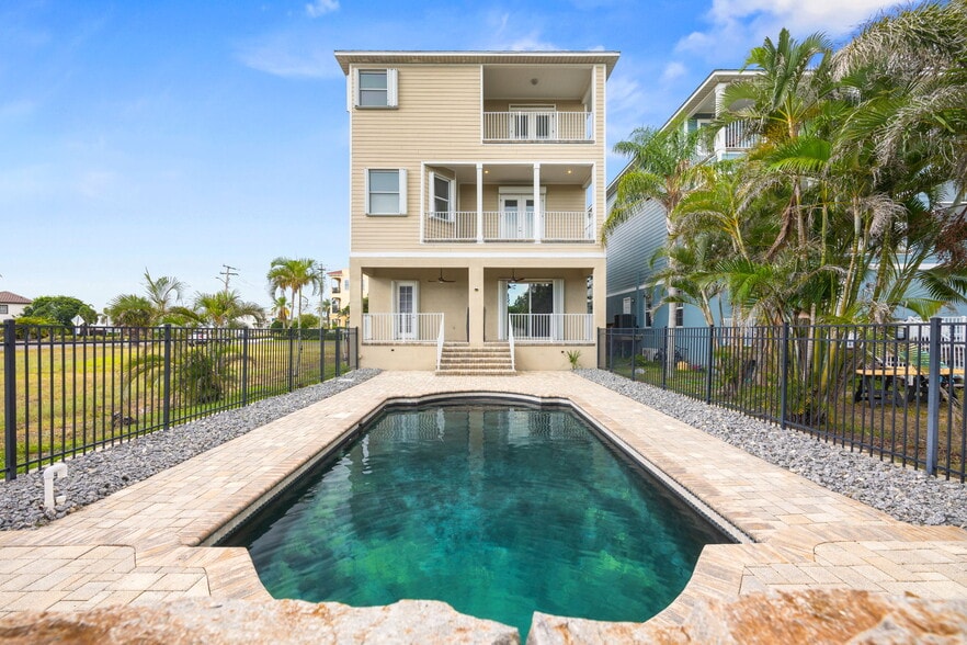 Building Photo - 1340 Apollo Beach Blvd S