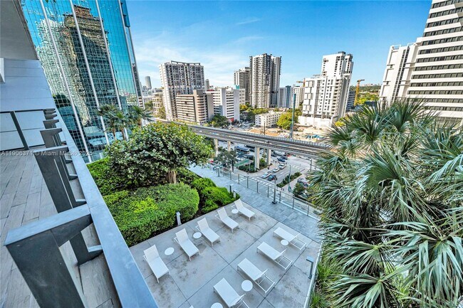 Building Photo - 88 SW 7th St