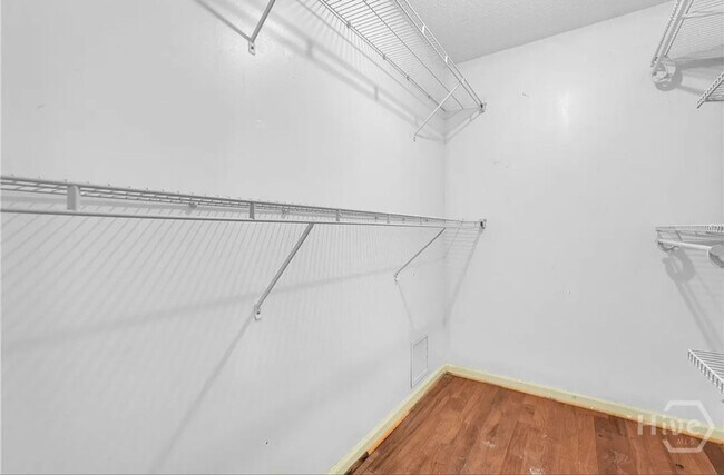 Building Photo - MOVE IN READY