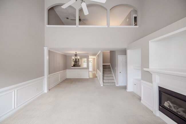 Building Photo - 435 Snead Way