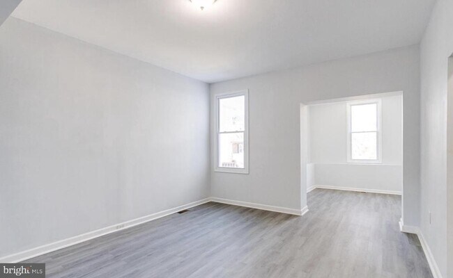 Building Photo - 3007 Oakley Ave