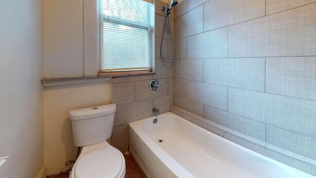 Building Photo - 26 W Hollister St