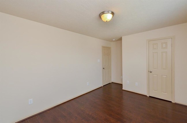 Building Photo - 25135 Ginger Ranch Dr