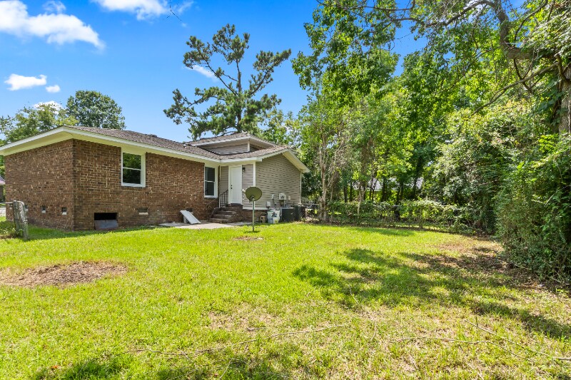 Building Photo - 103 Roberta Dr