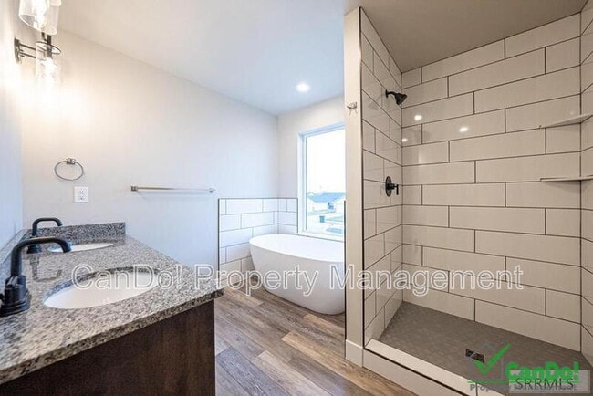 Building Photo - 1391 Pinecrest Trl