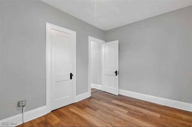 Building Photo - 3363 E 102nd St