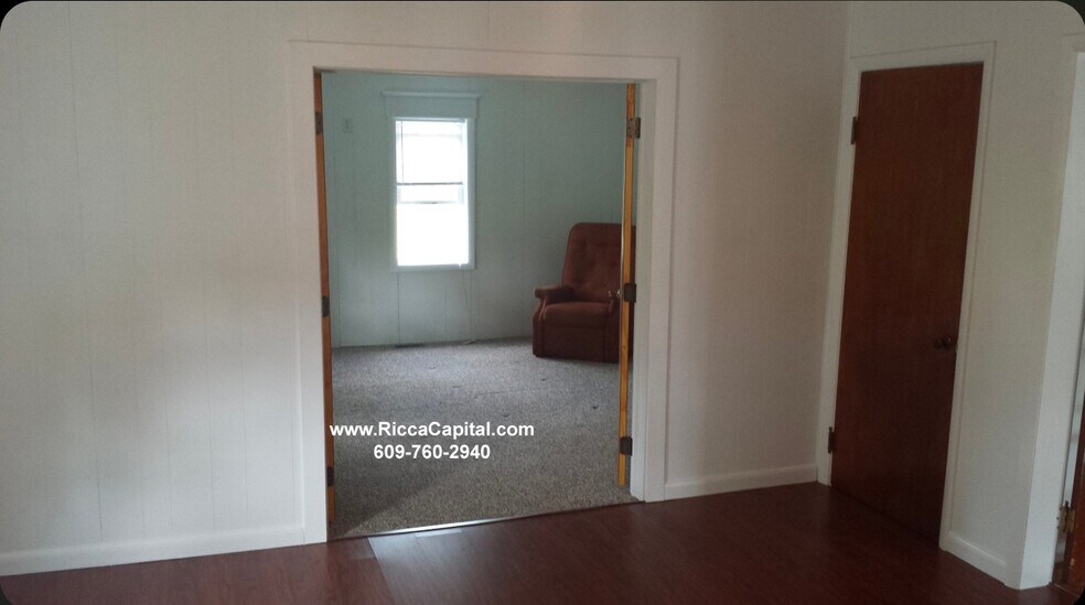 Building Photo - 685 Egg Harbor Rd