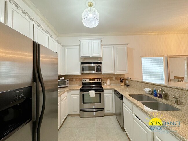 Building Photo - Exceptional Opportunity: Main Home plus Ga...