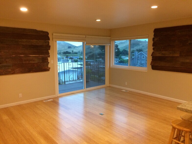 Building Photo - 233 Reichling Ave