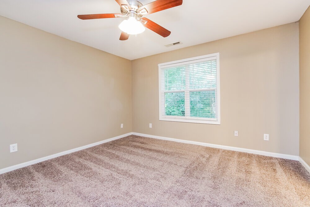 Building Photo - 146 Willowbrook Cir