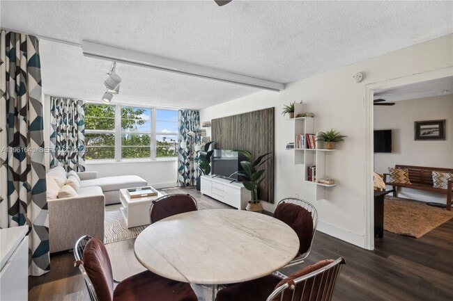 Building Photo - 1020 Meridian Ave