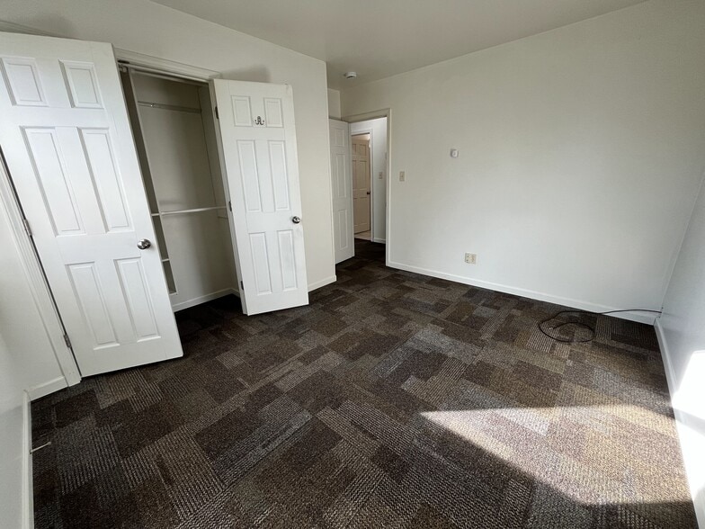 Bedroom 3 - large - 920 Spruce Street