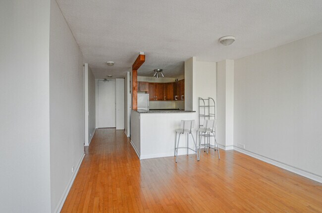 Building Photo - 405 N Wabash Ave