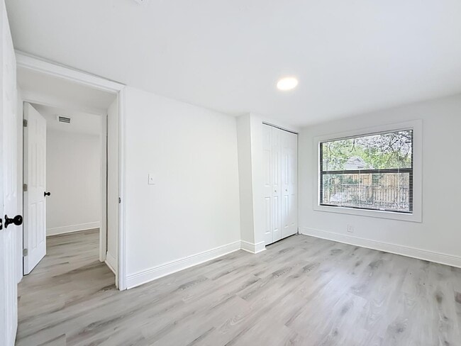 Building Photo - 8414 N 20th St