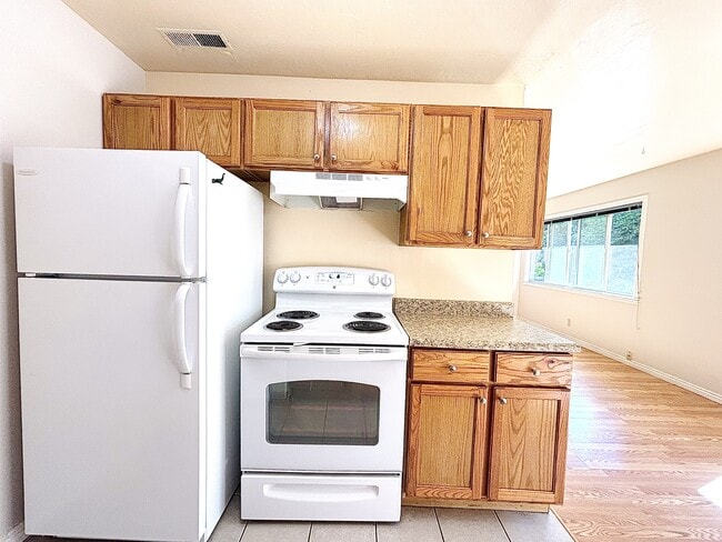 Building Photo - 131 S 1000 E