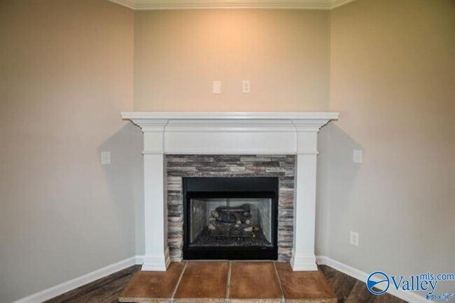 Building Photo - 120 Delilah Ln