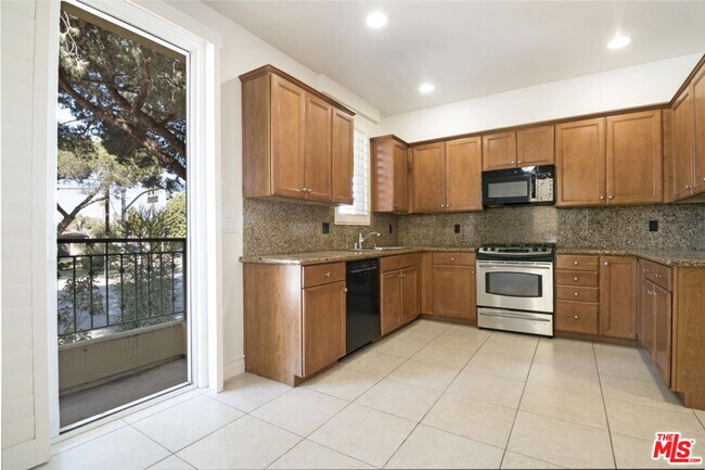 Building Photo - 11428 National Blvd