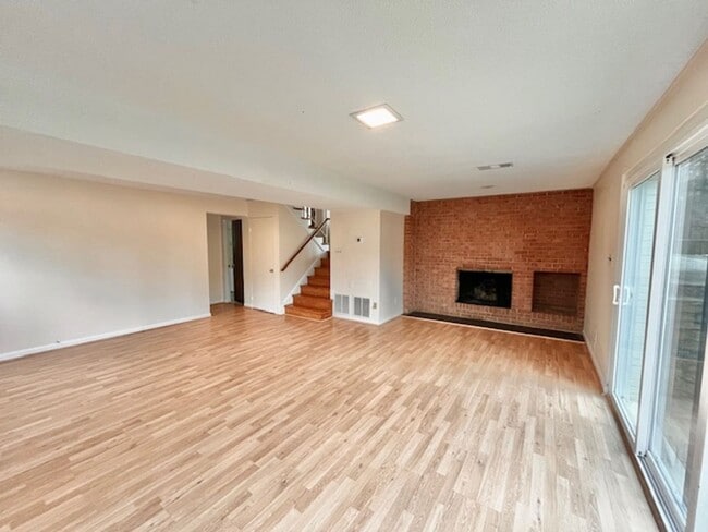 Building Photo - 8308 Whitman Dr