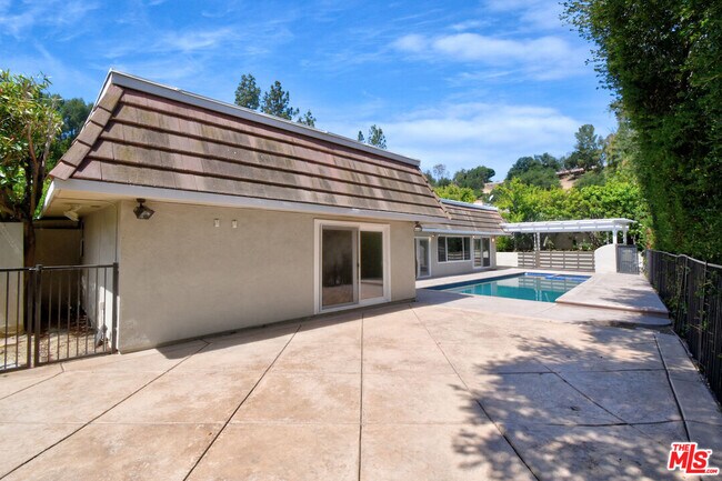 Building Photo - 23637 Park Belmonte