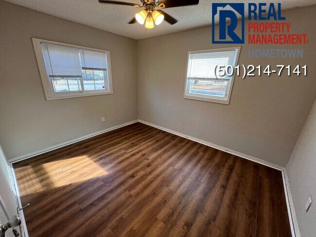 Building Photo - 300 N Bailey-