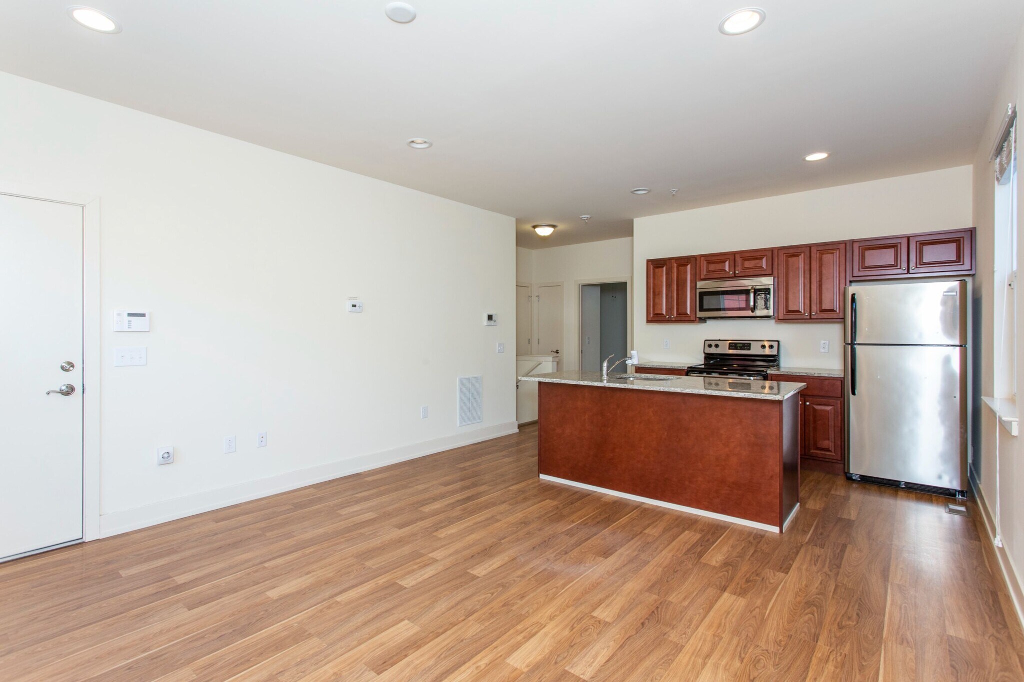 Building Photo - 697 W Berks St