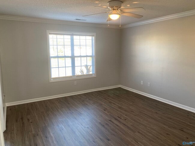 Building Photo - 243 Chestnut Oak Cir