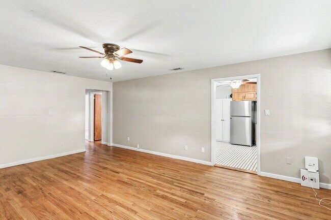 Building Photo - Three bedroom, two bath single family home in Camp Hill