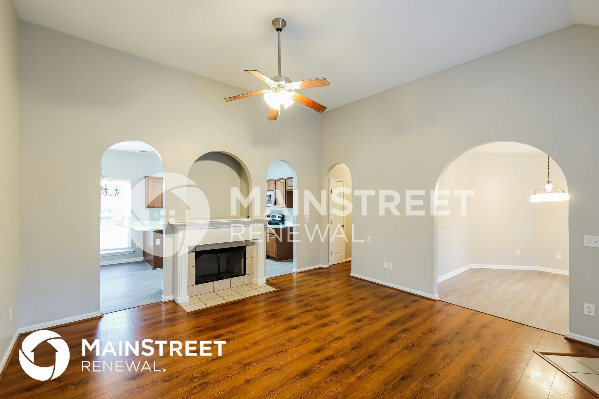 Building Photo - 12879 Woodland Park Cir