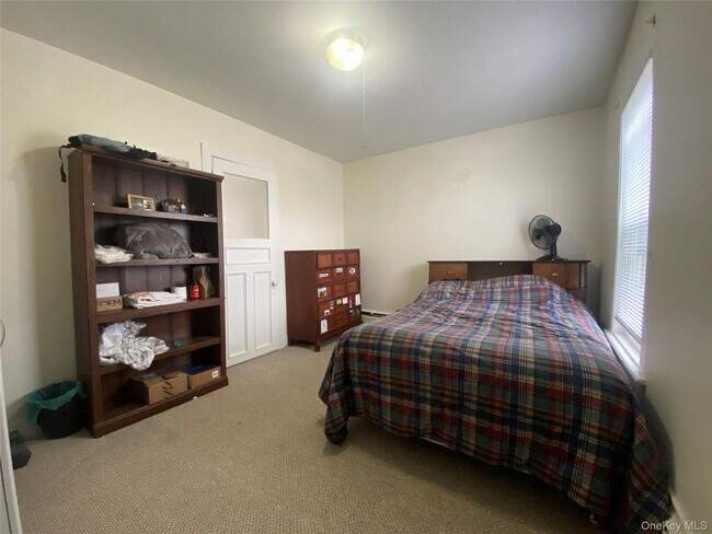 Building Photo - 94 Sanfordville Rd