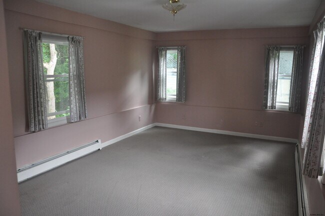 Building Photo - 23 S Main St