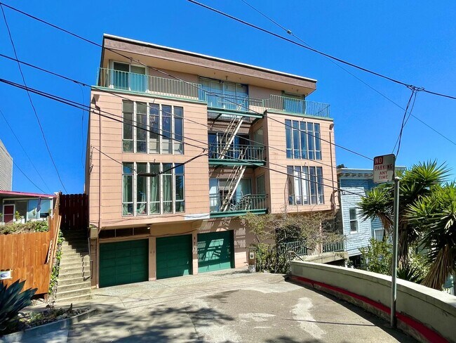 Building Photo - Potrero Hill 1 BR/1BA -  Parking, Laundry,...