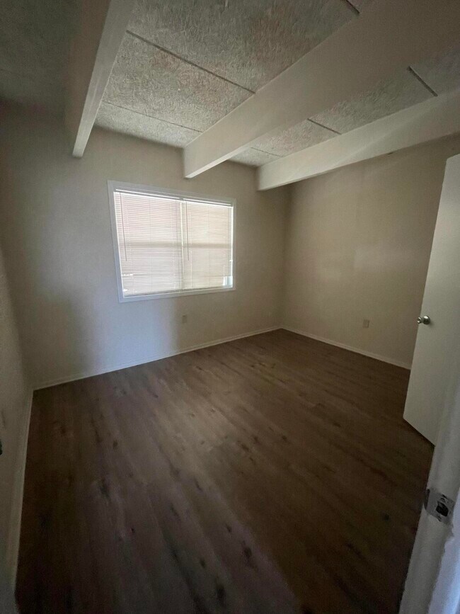 Building Photo - 6 Woodham Ave