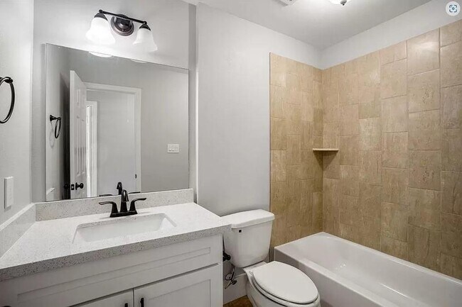 Building Photo - 9815 Bamboo Rd