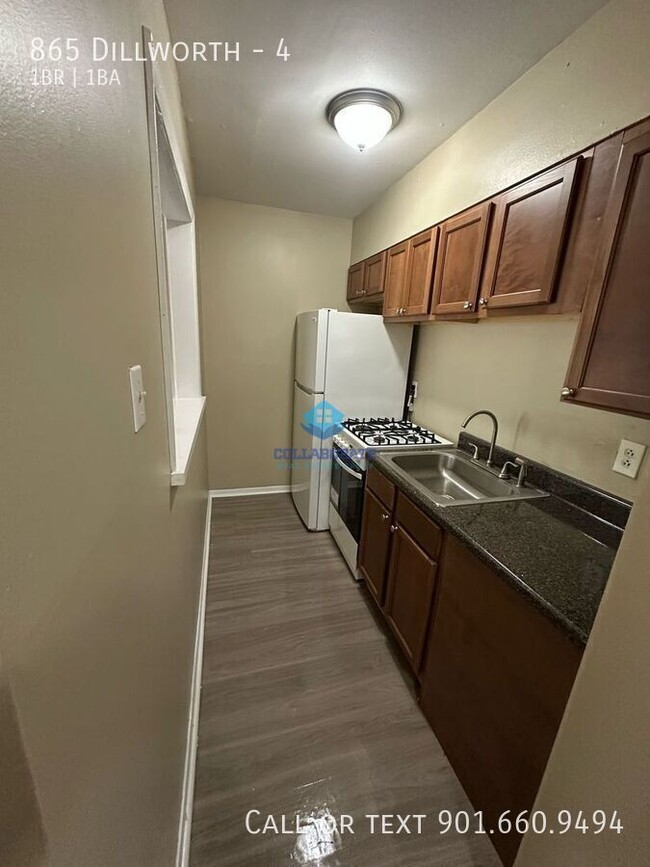 Building Photo - 865 Dillworth-4