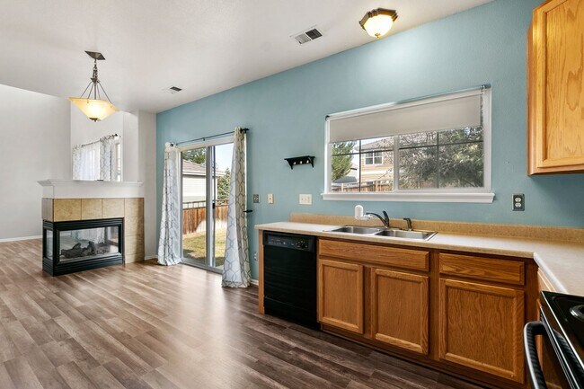 Building Photo - 4028 Kestrel Ct