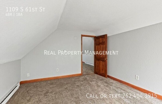 Building Photo - 1109 S 61st St