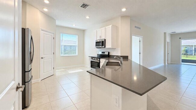 Building Photo - 5224 Dagenham Dr