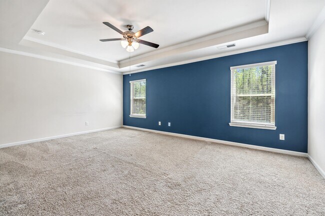 Building Photo - 3092 Hawthorn Farm Blvd