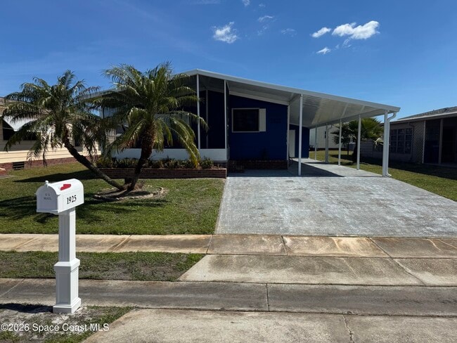 Building Photo - 1925 Sago Palm St NE