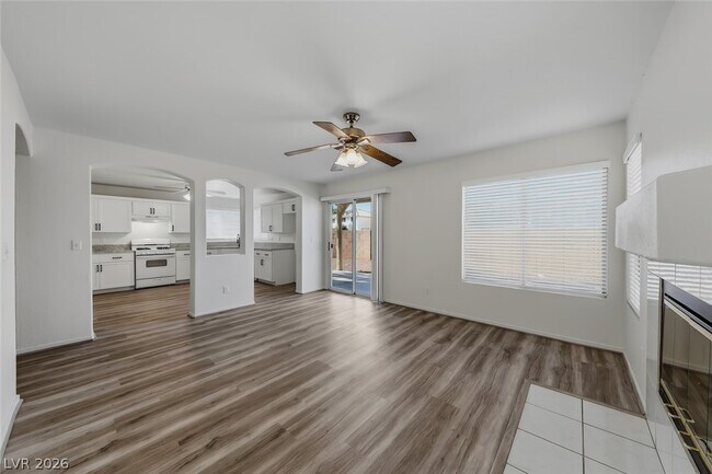 Building Photo - 3601 Estate View St