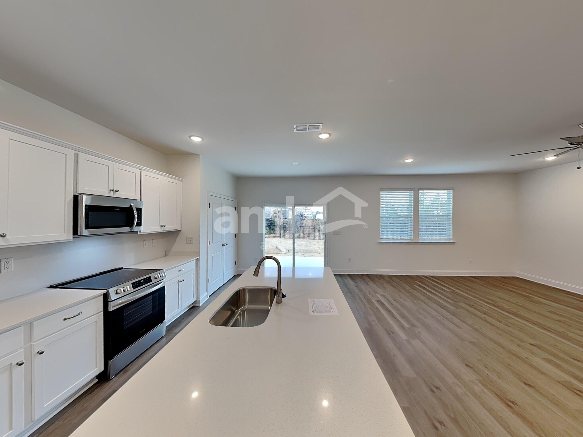 Building Photo - 5006 Twin River Dr